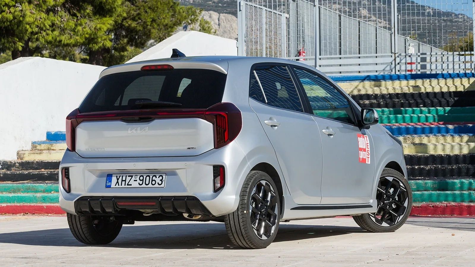 Kia Picanto 1.0 Optimum Auto σε αστικό περιβάλλον - Leasing από 167¤