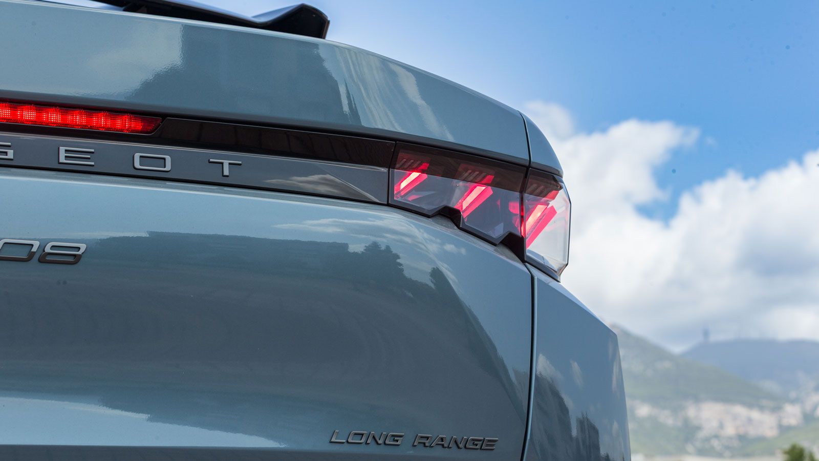 Δοκιμή: Ηλεκτρικό Peugeot 3008 Long Range με τη μεγάλη μπαταρία (101 kWh)