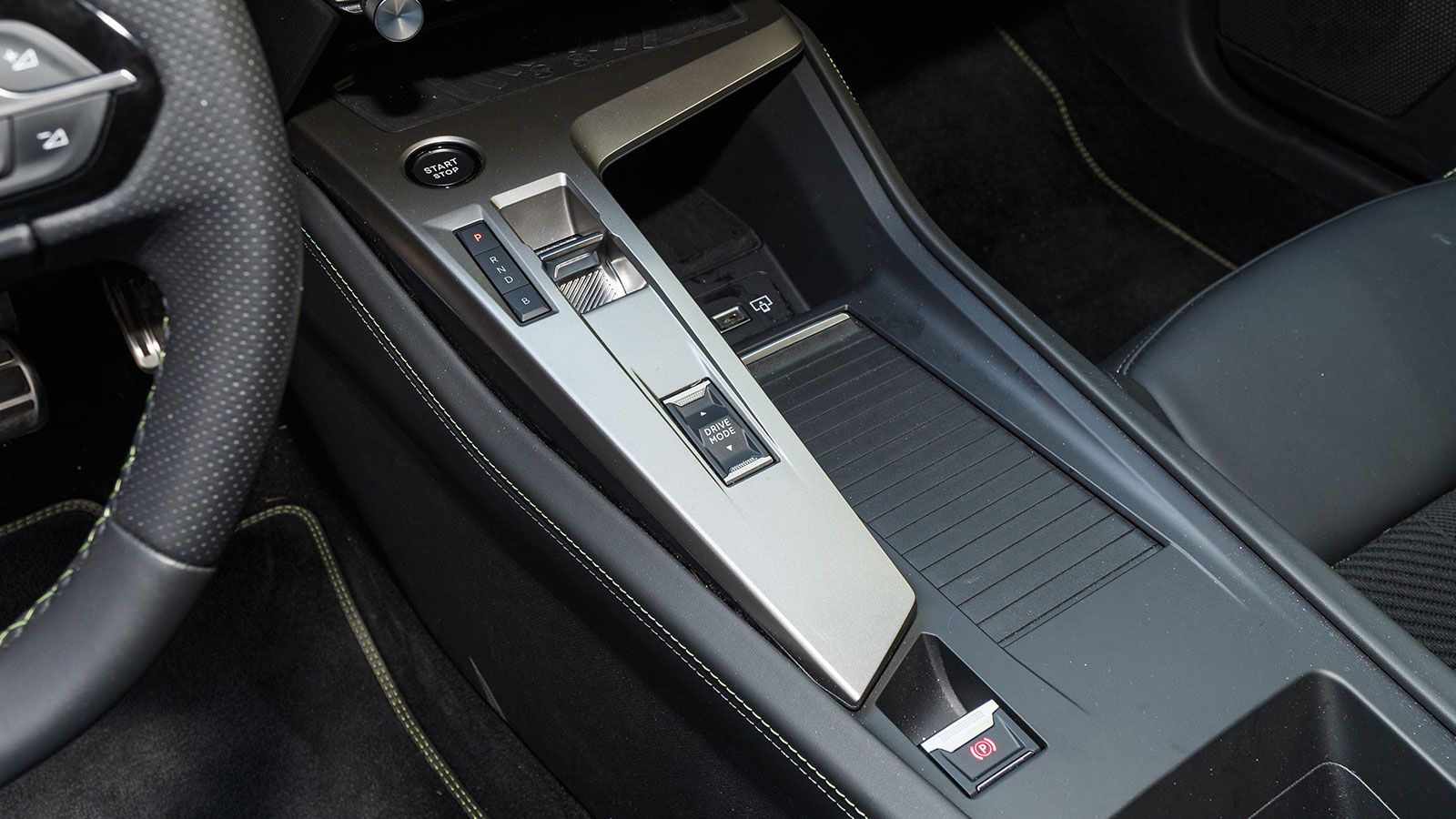 Peugeot 408 Plug-in: +15 άλογα, 75 χλμ. «τσάμπα» και μετά 5,5 λτ.