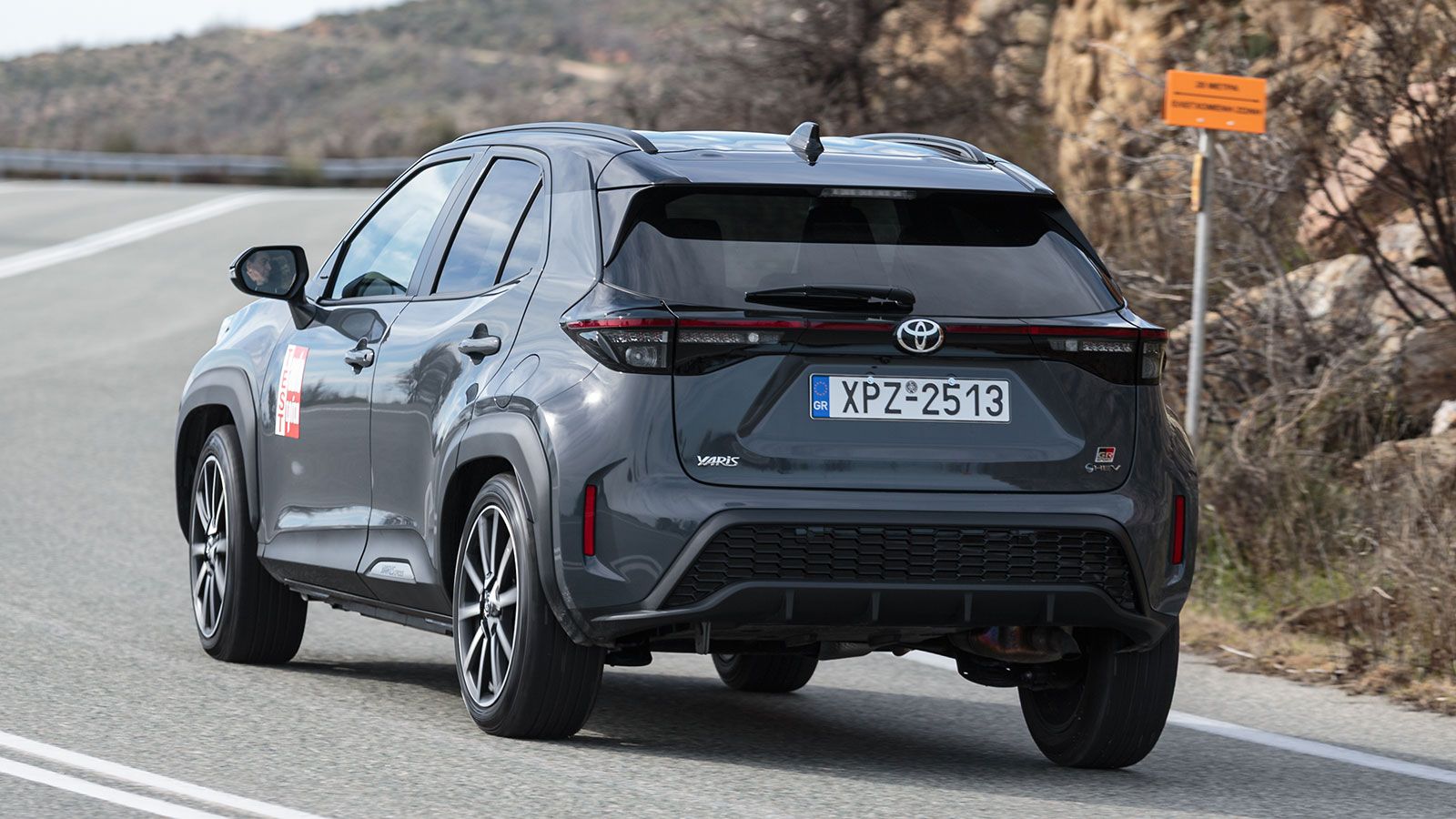 To Toyota Yaris Cross των 130 ίππων στις ενδιάμεσες επιταχύνσεις αποδεικνύεται ταχύτερο κάνοντας τα 60-100 χλμ./ώρα σε 5,7 δλ. (έναντι 6,2) και το 80-