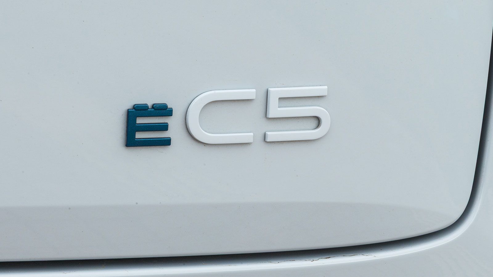 Δοκιμάζουμε το ηλεκτρικό Citroen e-C5 Aircross των 213 ίππων