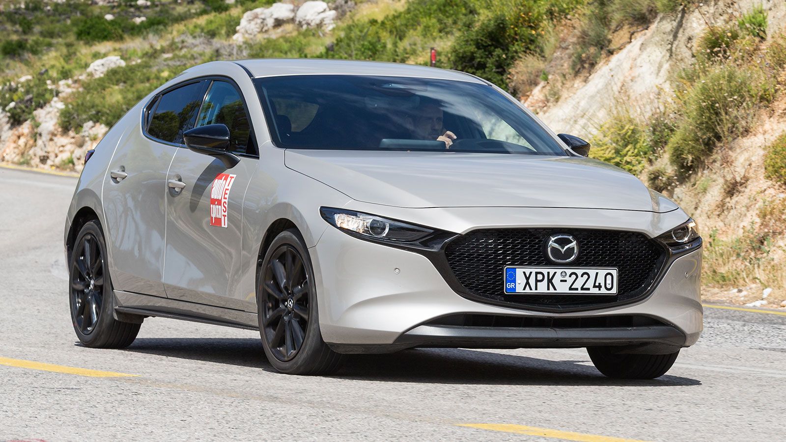 Mazda3 e-Skyactiv X 186 PS: Το βενζινοκίνητο που δουλεύει σαν diesel 