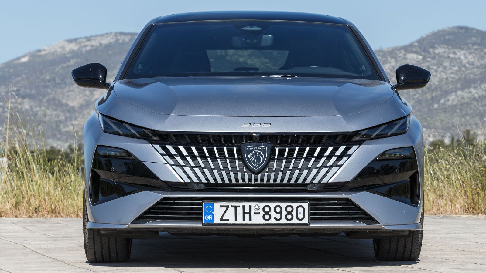 Δοκιμάζουμε το ανανεωμένο Peugeot 308 Hybrid με 145 άλογα