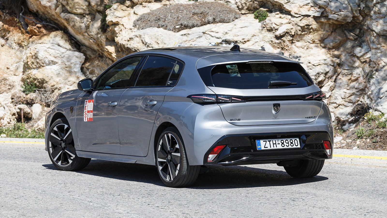 Το Peugeot 308 μετά την ανανέωσή του ενισχύει την εικόνα της πληρότητάς του ακόμα περισσότερο και συγκαταλέγεται ξεκάθαρα στις top επιλογές της κατηγο