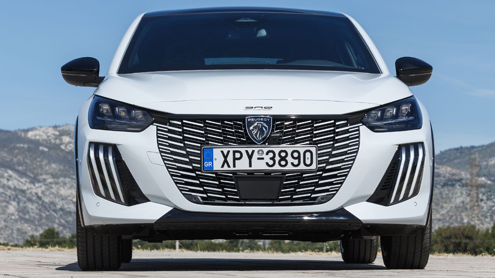 Δοκιμάζουμε το αναβαθμισμένο ηλεκτρικό Peugeot e-208 των 156 ίππων