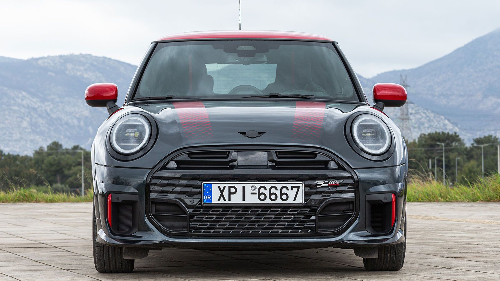 Δοκιμάζουμε την κορυφαία έκδοση του MINI Cooper S JCW των 231 ίππων
