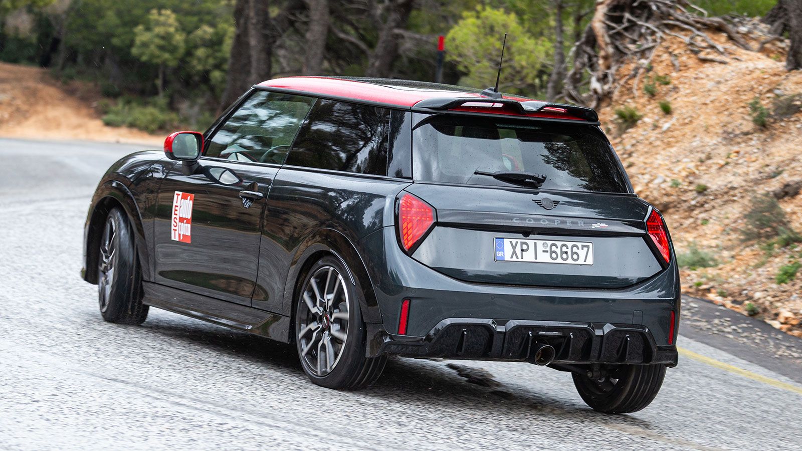 Δοκιμάζουμε την κορυφαία έκδοση του MINI Cooper S JCW των 231 ίππων