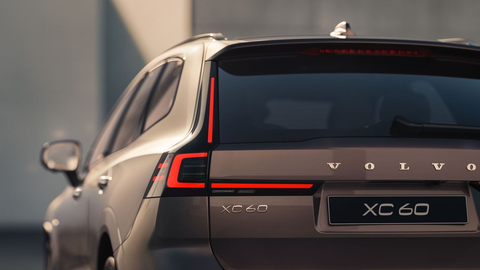 Volvo XC60 & XC90: Νέα Plug-in υβριδικά με μπαταρία μικρού ηλεκτρικού