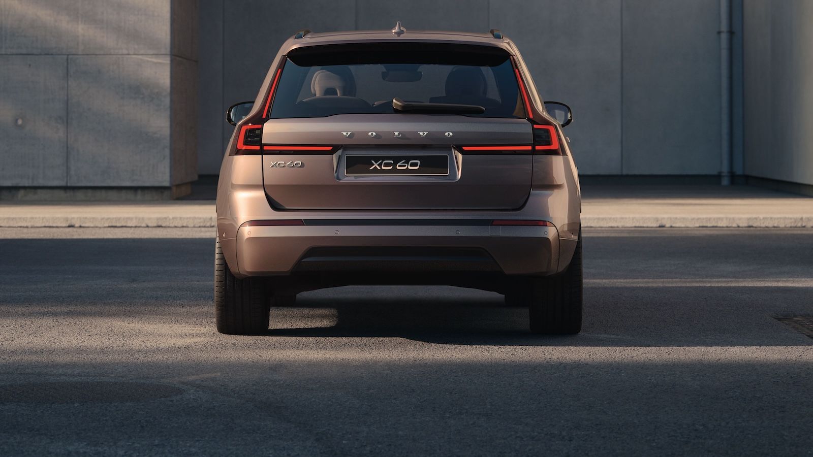 Volvo XC60 & XC90: Νέα Plug-in υβριδικά με μπαταρία μικρού ηλεκτρικού