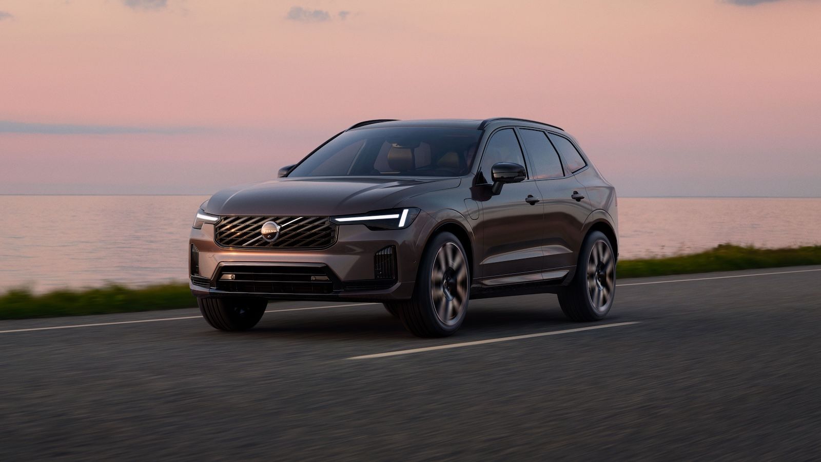 Volvo XC60 & XC90: Νέα Plug-in υβριδικά με μπαταρία μικρού ηλεκτρικού