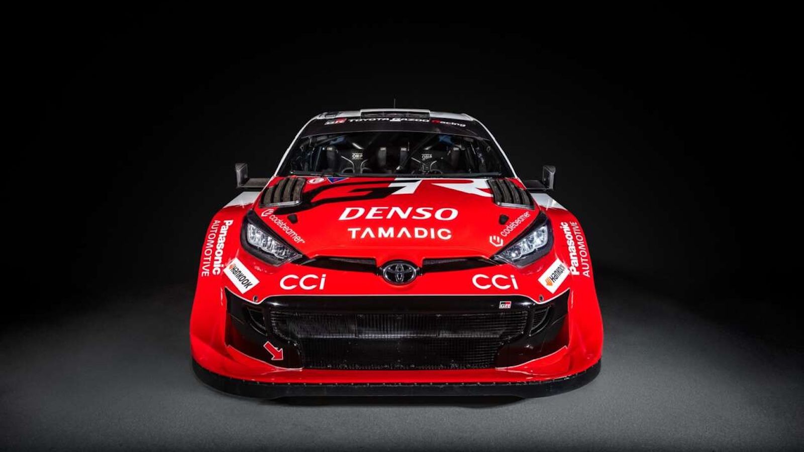 WRC 2026: Το νέο Toyota GR Yaris Rally1 αποκαλύπτεται με εντυπωσιακή κόκκινη εμφάνιση