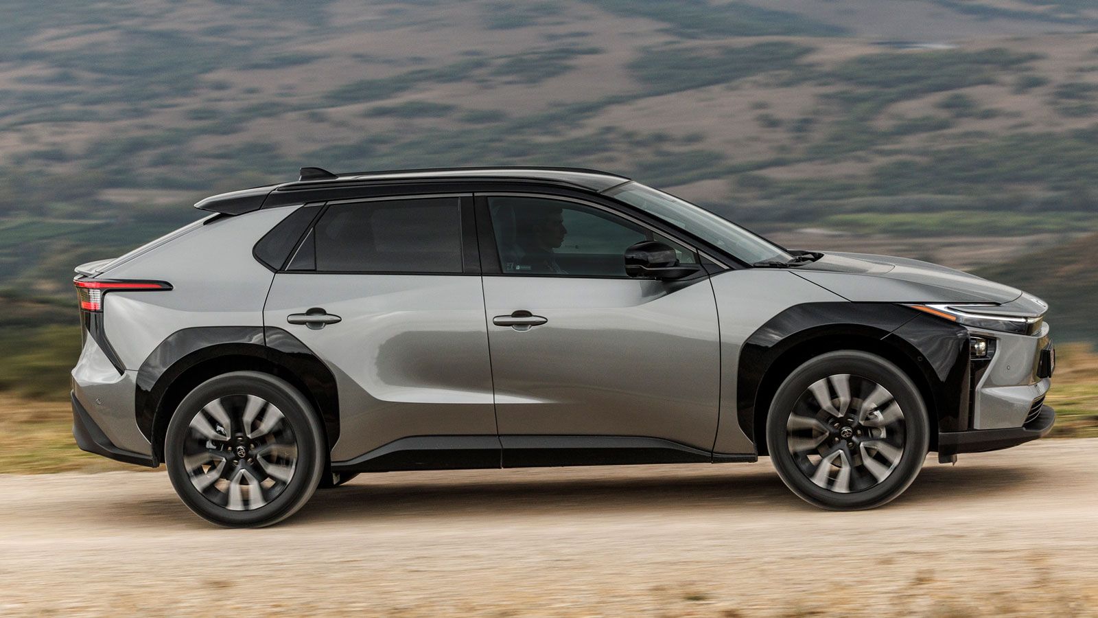 Tι κάνει το Toyota bZ4X να είναι το πιο off road ηλεκτρικό SUV;