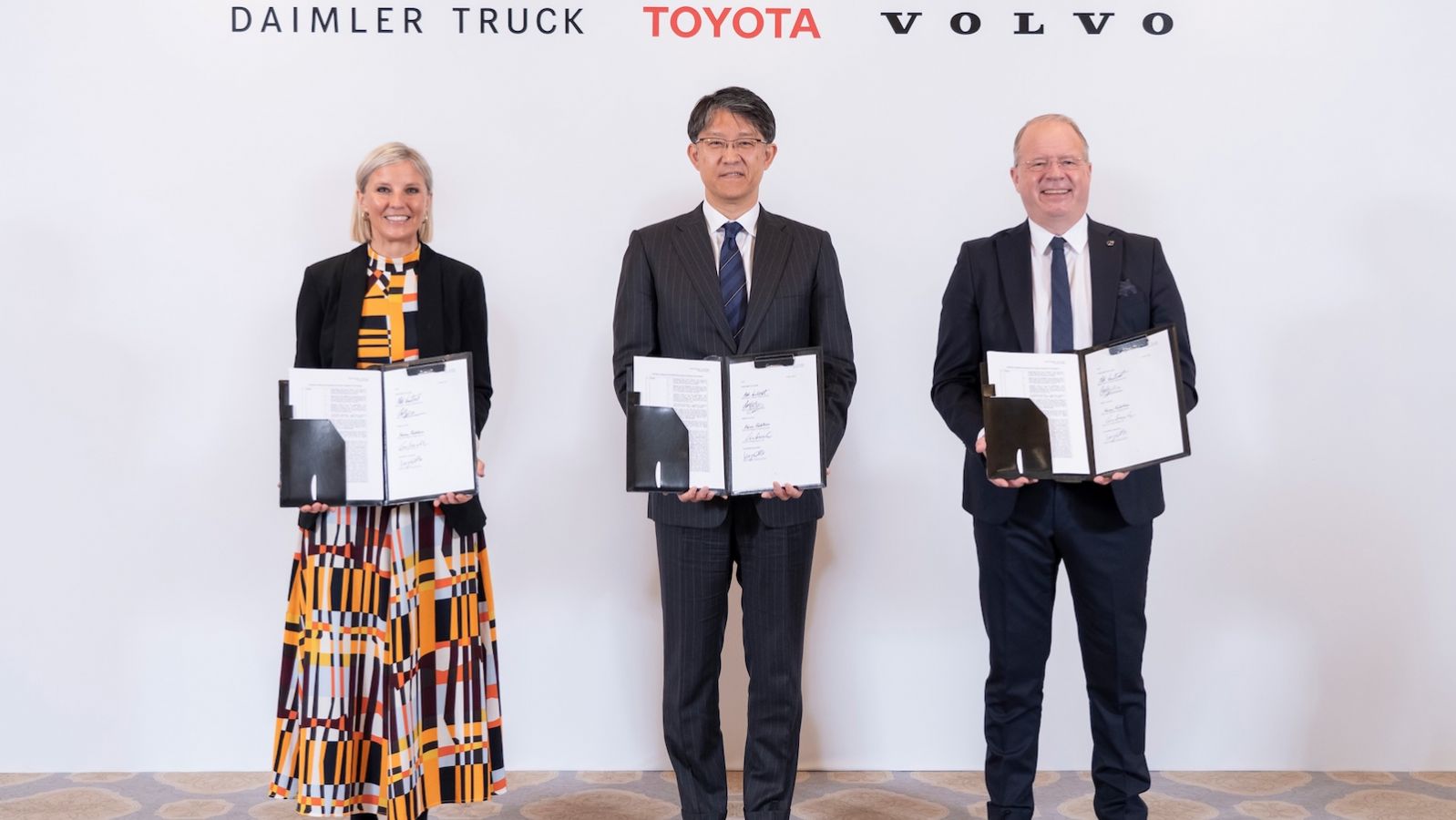 Η Toyota ενώνει τις δυνάμεις της με Daimler και Volvo για το υδρογόνο