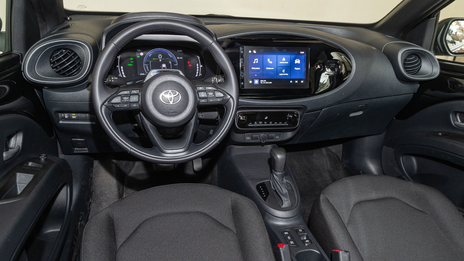 Toyota Aygo X: Καίει 3,8 λτ. στην πόλη & είναι Νο1 σε προσπέραση. Γίνεται;