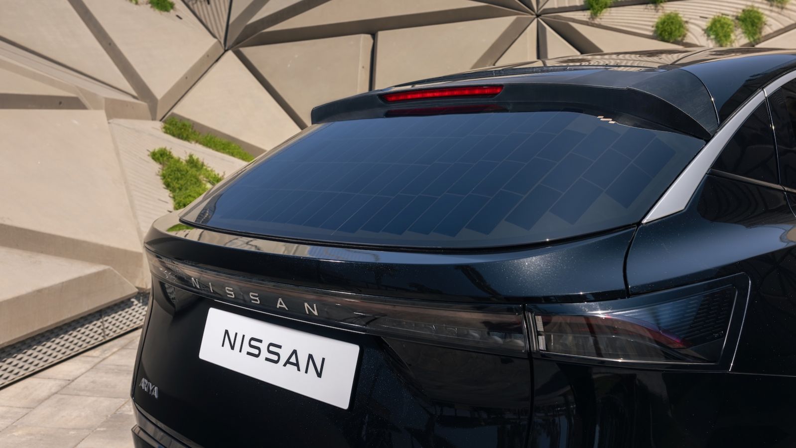 solar-powered Ariya concept
