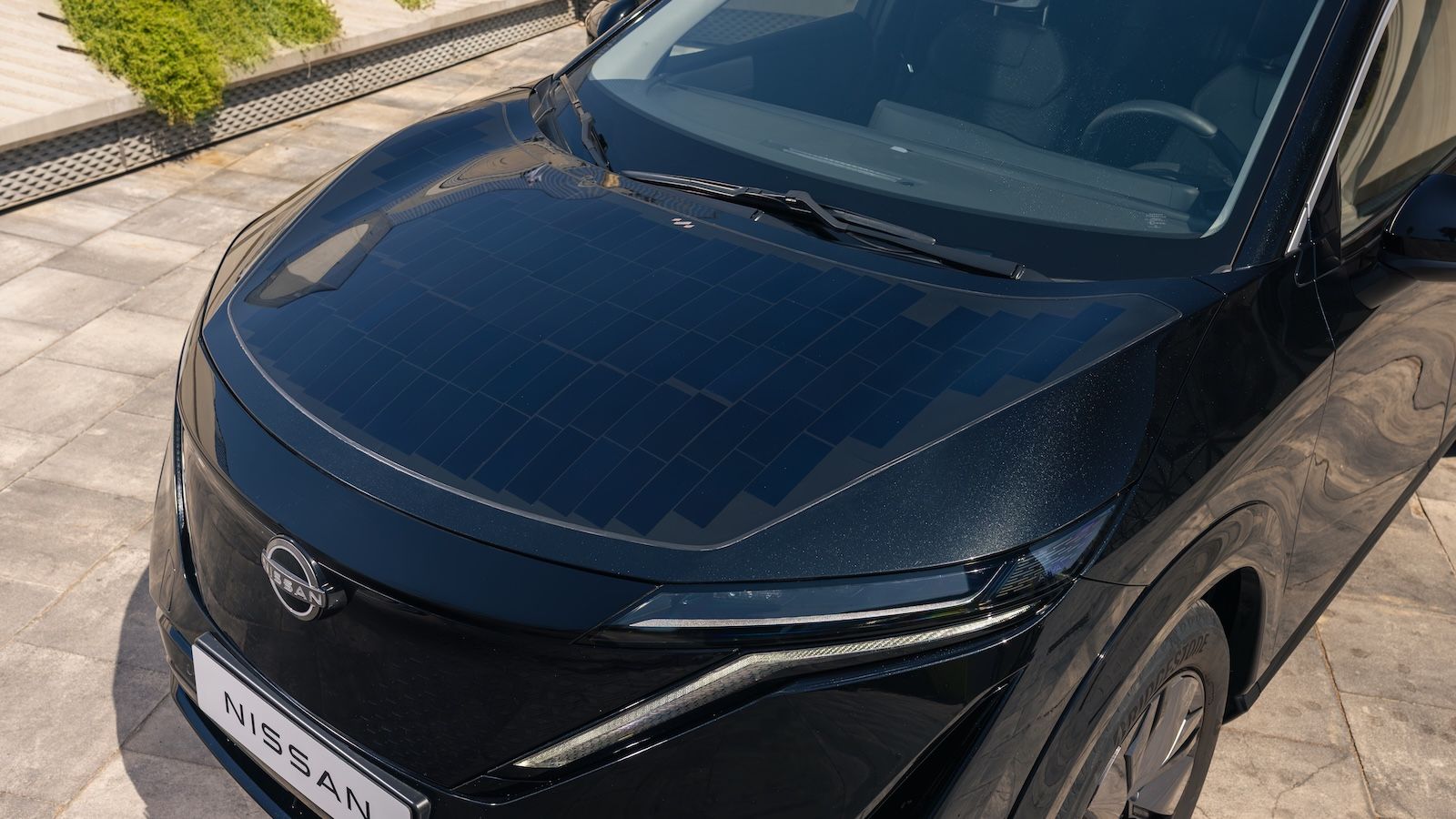 solar-powered Ariya concept
