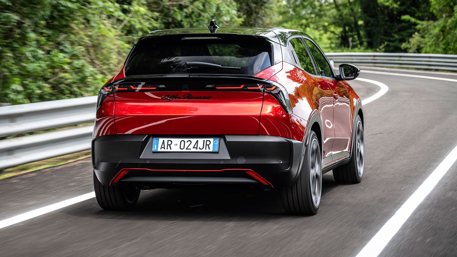 Alfa Romeo Junior: Είναι όμορφη, αλλά το καλύτερο είναι αλλού!