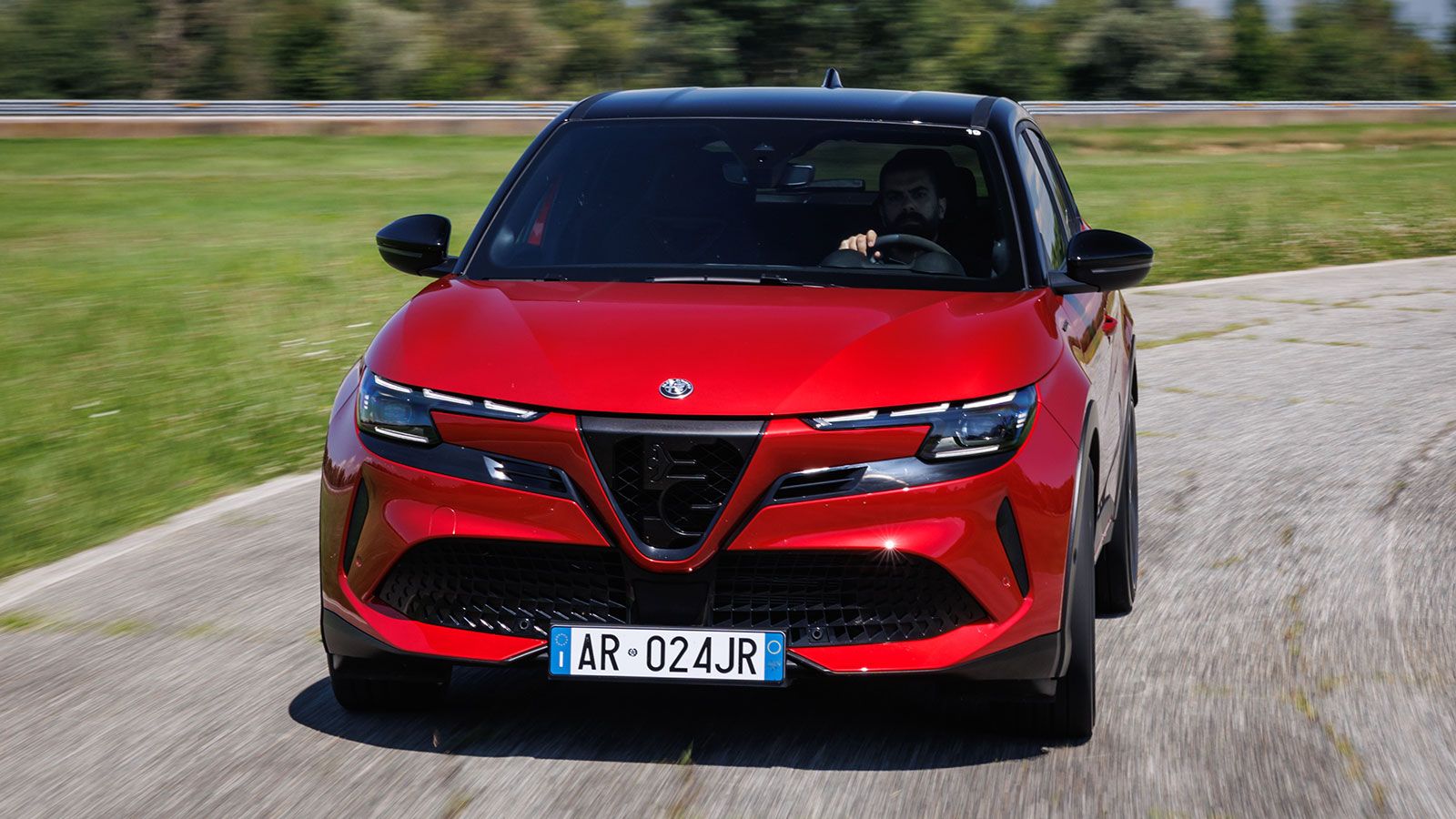 Alfa Romeo Junior: Είναι όμορφη, αλλά το καλύτερο είναι αλλού!