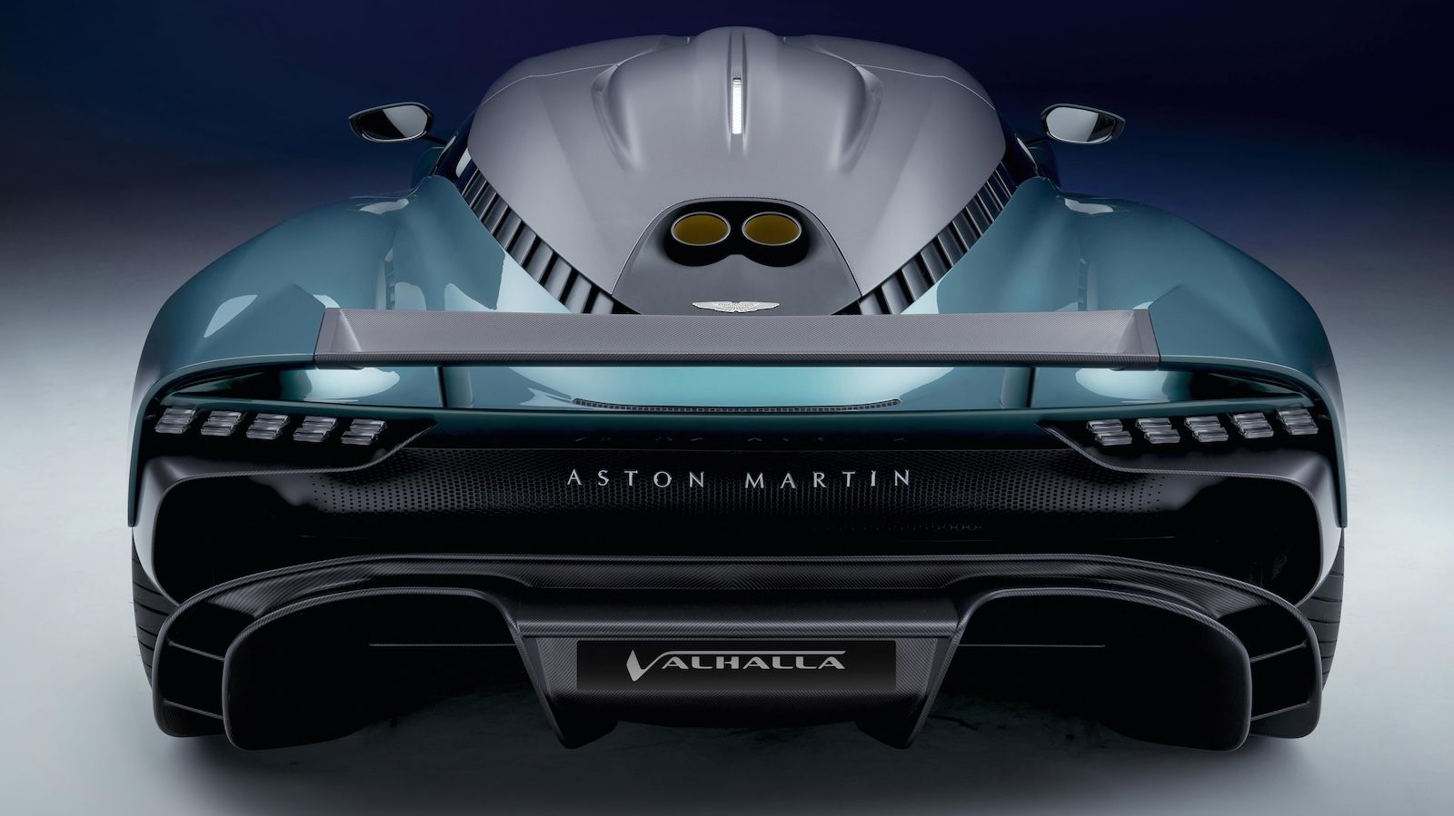 Η Aston Martin Valhalla είναι ένα μάθημα μηχανολογικής ευφυΐας αλλά το πιο εντυπωσιακό χαρακτηριστικό της είναι η απουσία φυσικής σχέσης όπισθεν στο κ