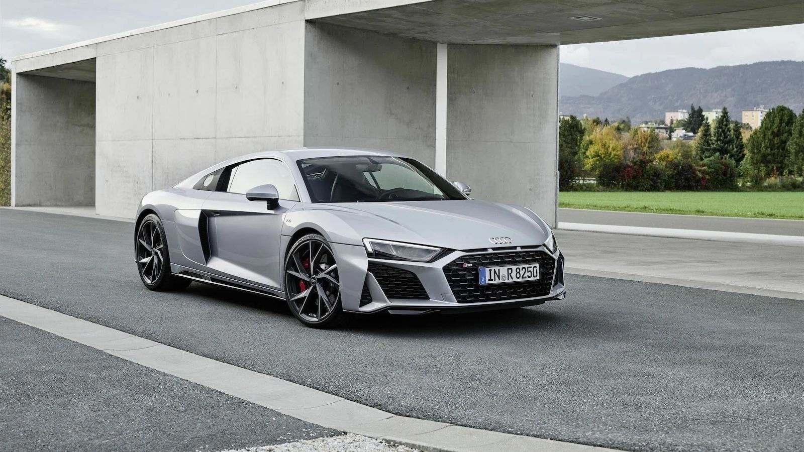 Audi: Ανοίγει η πόρτα για την επιστροφή του R8 με «συνταγή» Lamborghini
