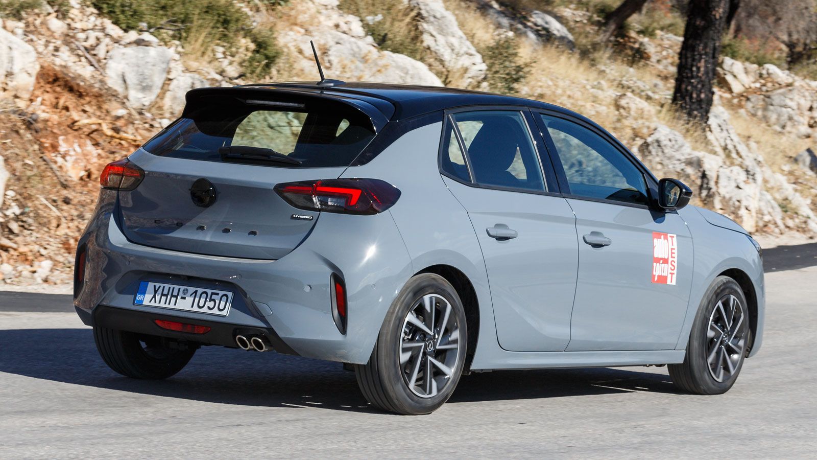 Ένας τομέας στο οποίο το Corsa Hybrid παίρνει πολύ καλό βαθμό είναι η ηχομόνωση της καμπίνας του, αφού στις μετρήσεις που κάναμε με το αυτοκίνητο στον