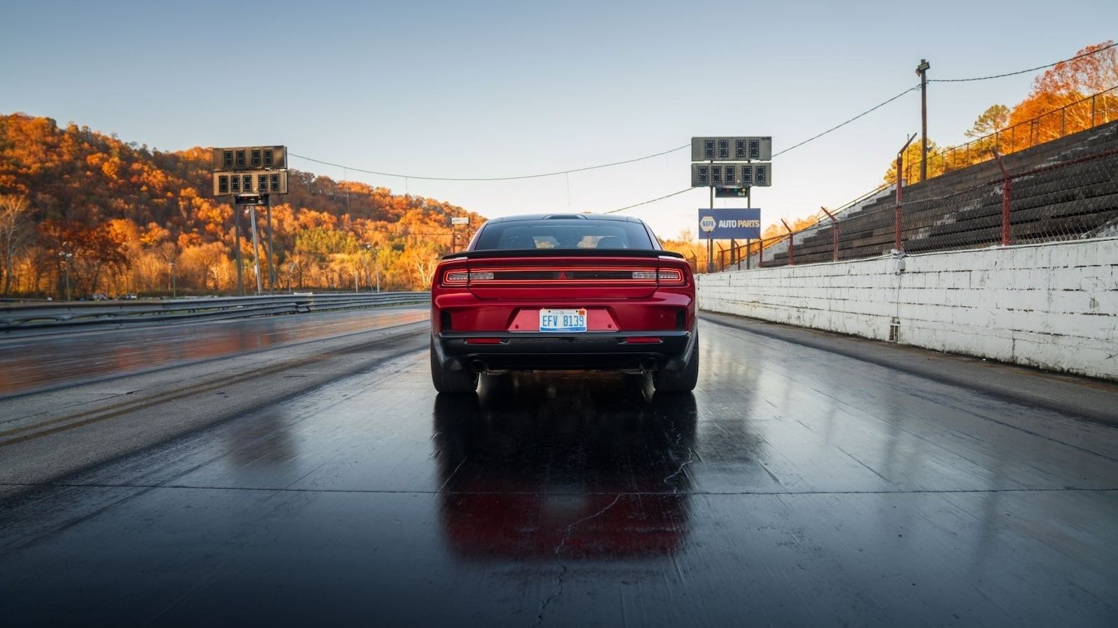 Το νέο Dodge Charger SRT Hellcat επιστρέφει με HEMI V8!