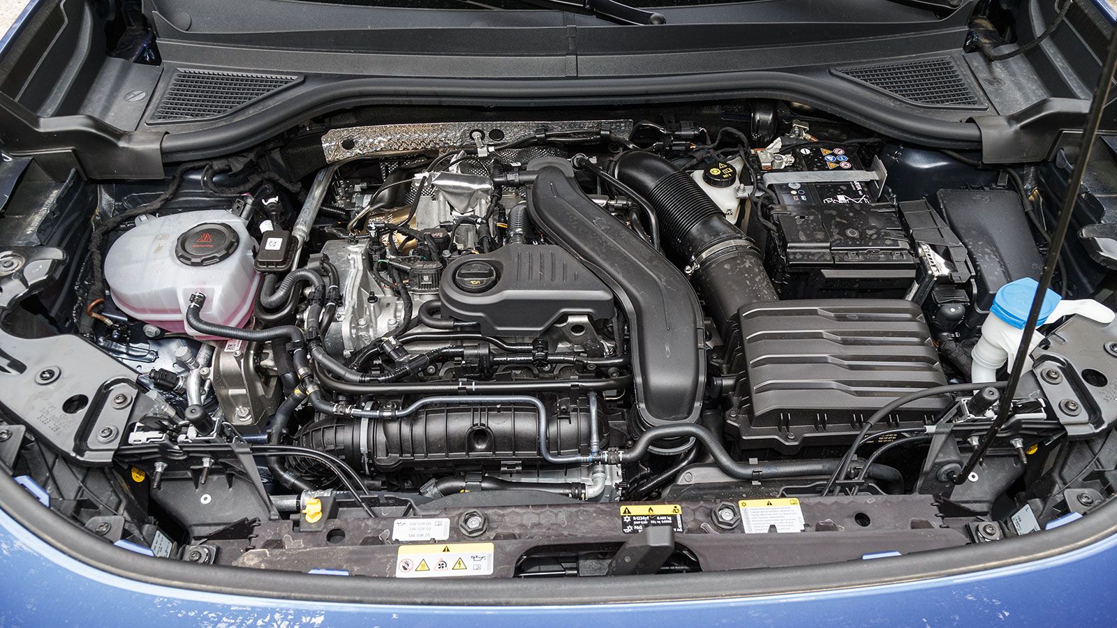 Το νέο VW T-Roc των 150 ίππων έχασε λίγο «νεύρο» στις επιδόσεις σε σχέση με το αντίστοιχο προηγούμενο, ωστόσο ο εξηλεκτρισμός του 1,5 TSI έριξε την κα