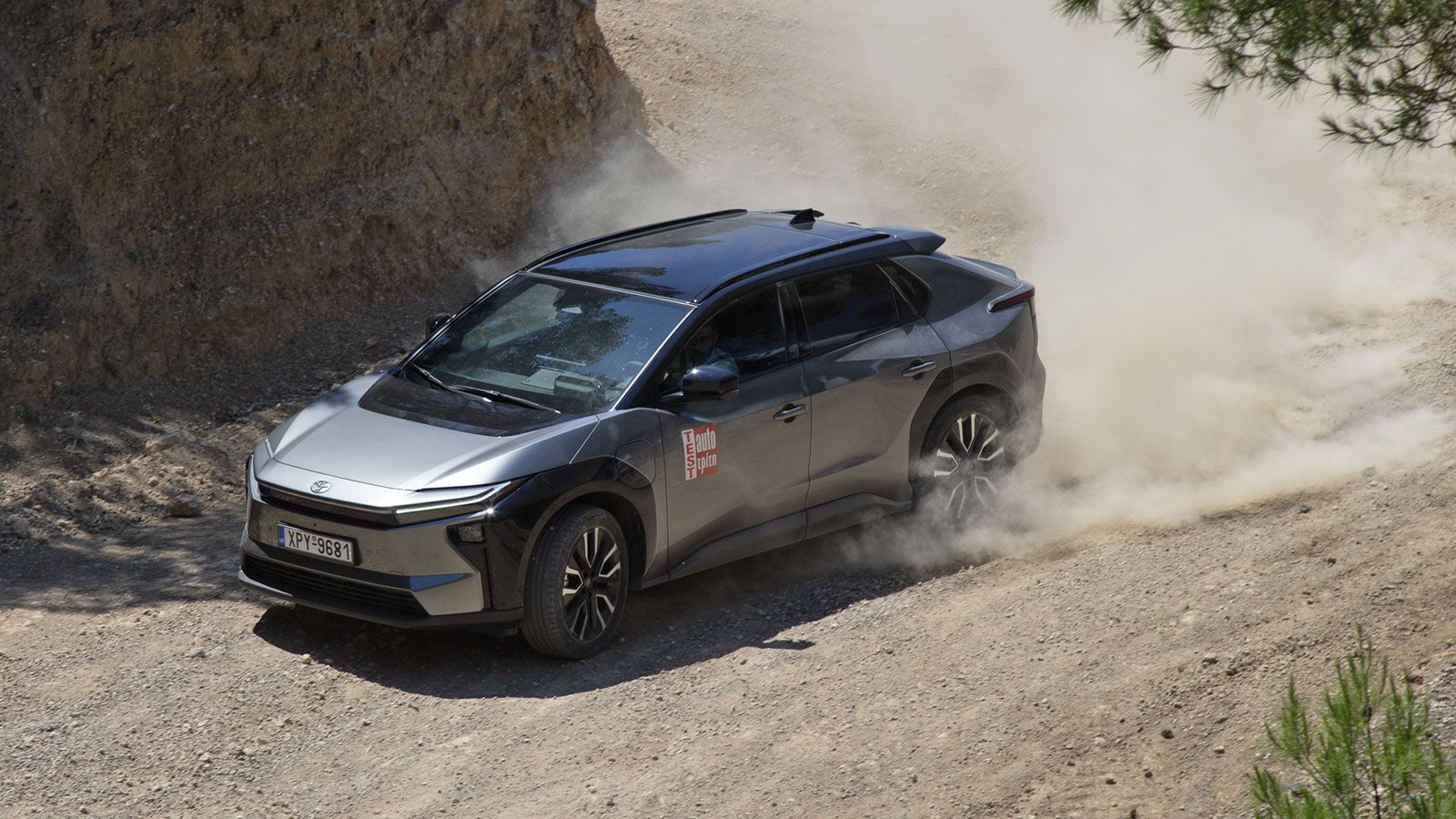 Δοκιμή: Με τετρακίνητο Toyota bZ4X στις ειδικές του Ράλλυ Ακρόπολις