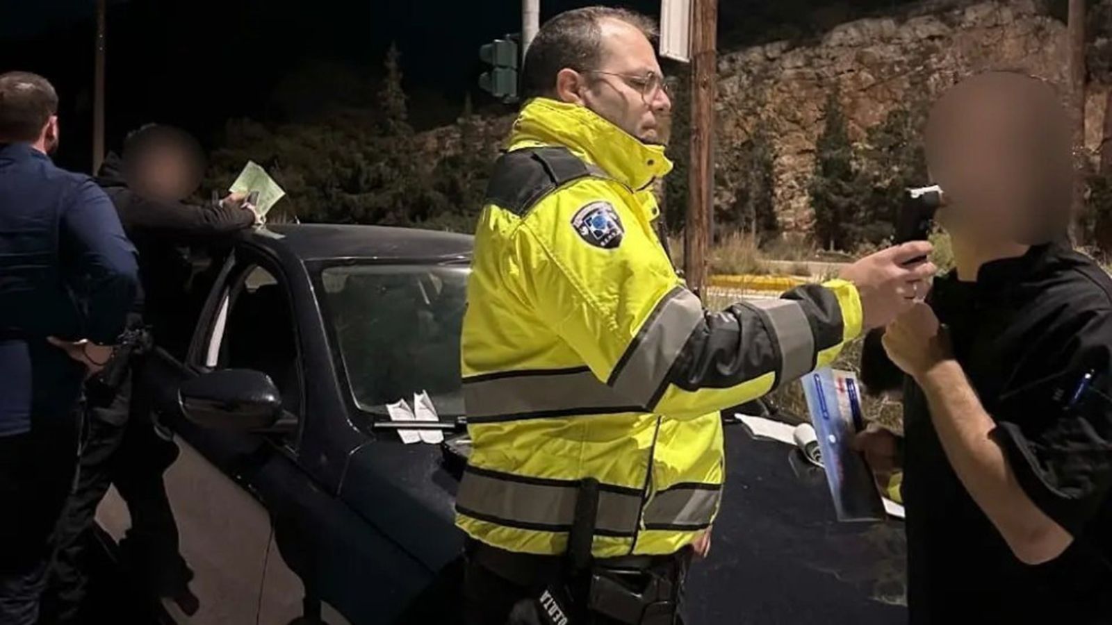 Αθήνα: Πάνω από 32.000 αλκοτέστ - Επτά οδηγοί έφυγαν με χειροπέδες