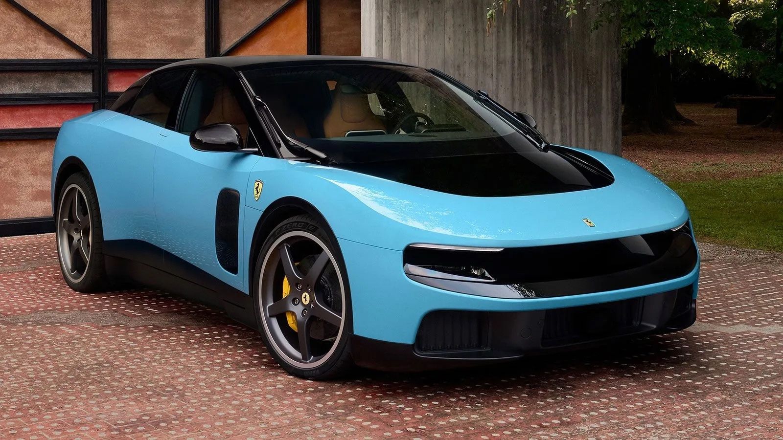 Ferrari Luce: Έχει μπαταρία που βγαίνει και αλλάζει σαν τα παλιά Nokia