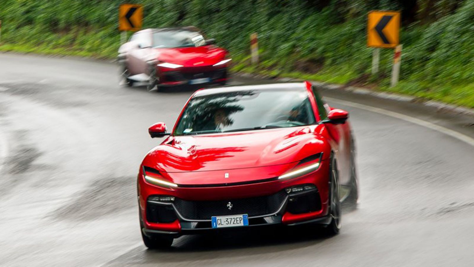 Η Ferrari ετοιμάζει νέα πιο «καυτή» έκδοση της Purosangue!