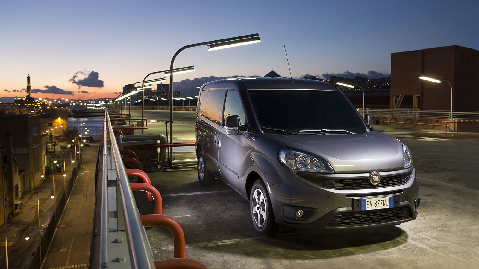 Fiat Doblo 2020: Στατική όψη, εμπρός