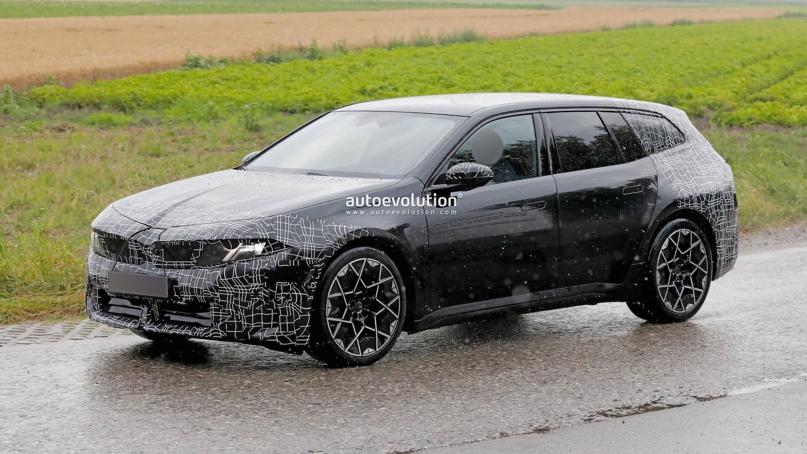 Πρώτη αποκάλυψη για τη νέα BMW i3 Touring: Το ηλεκτρικό wagon της Neue Klasse είναι εδώ
