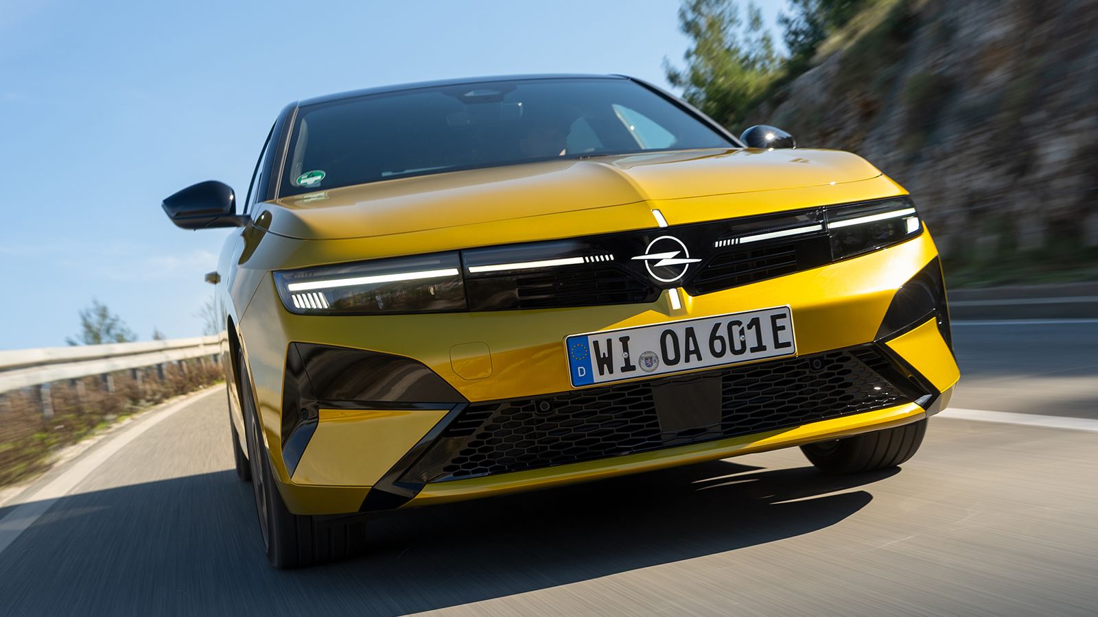 Το Opel Astra ως diesel έχει έναν πιο ταξιδιάρικο χαρακτήρα και είναι πολύ ικανό σε αυτό τον τομέα. Παράλληλα αποδεικνύεται και ιδιαίτερα οικονομικό κ