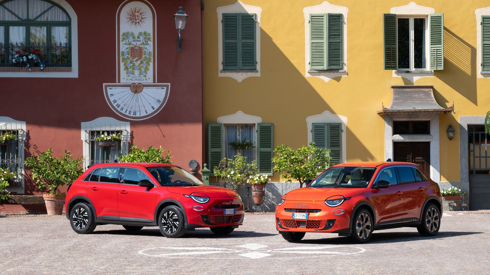 Το Fiat 600 ξεκινά από την τιμή των 20.990 ευρώ σε συνδυασμό με τον νέο κινητήρα βενζίνης 100 PS. 