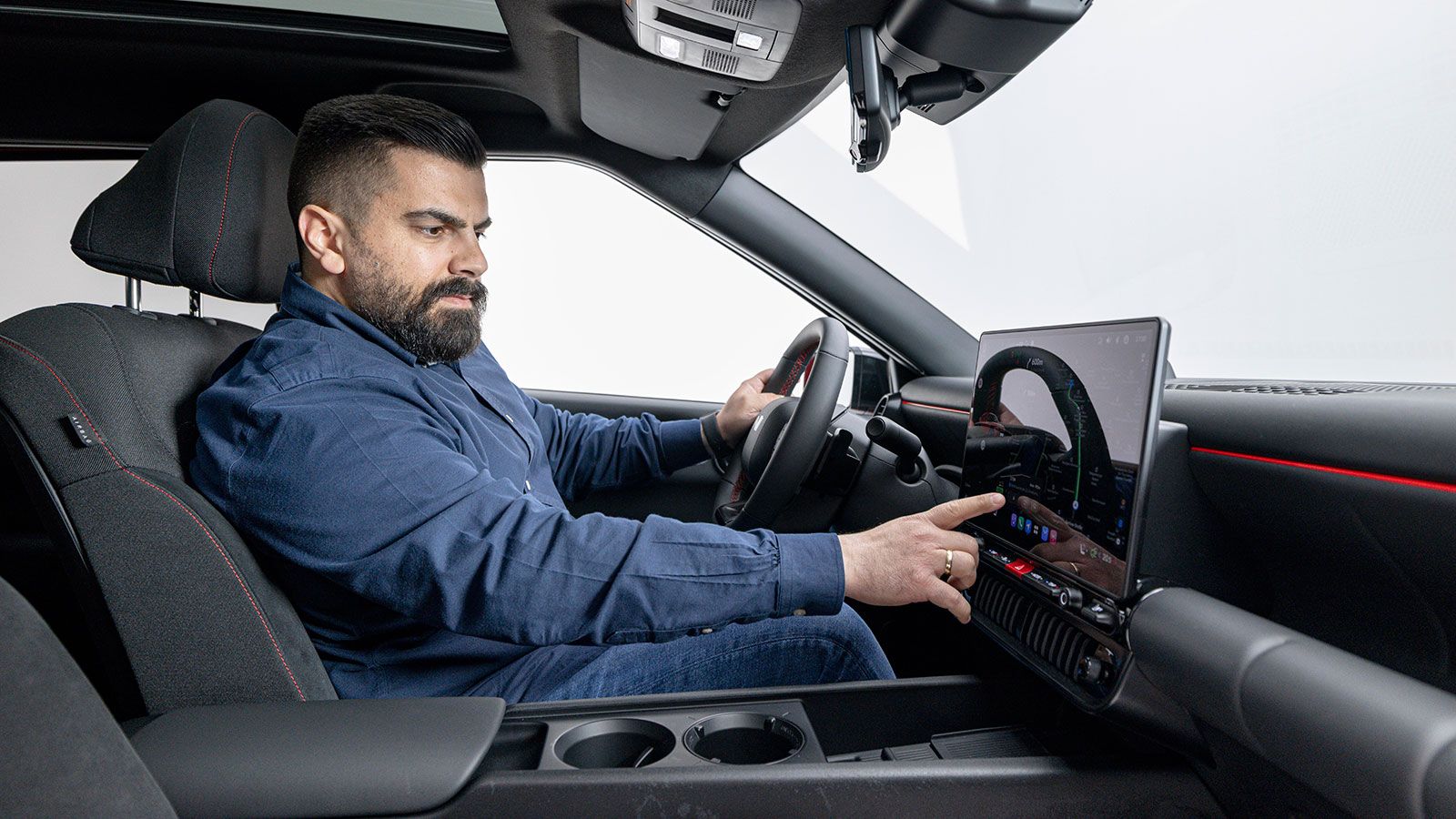 Πρώτη επαφή: Νέο Hyundai Ioniq 3 - Ηλεκτρικό μικρό με αυτονομία έως 490 χλμ.