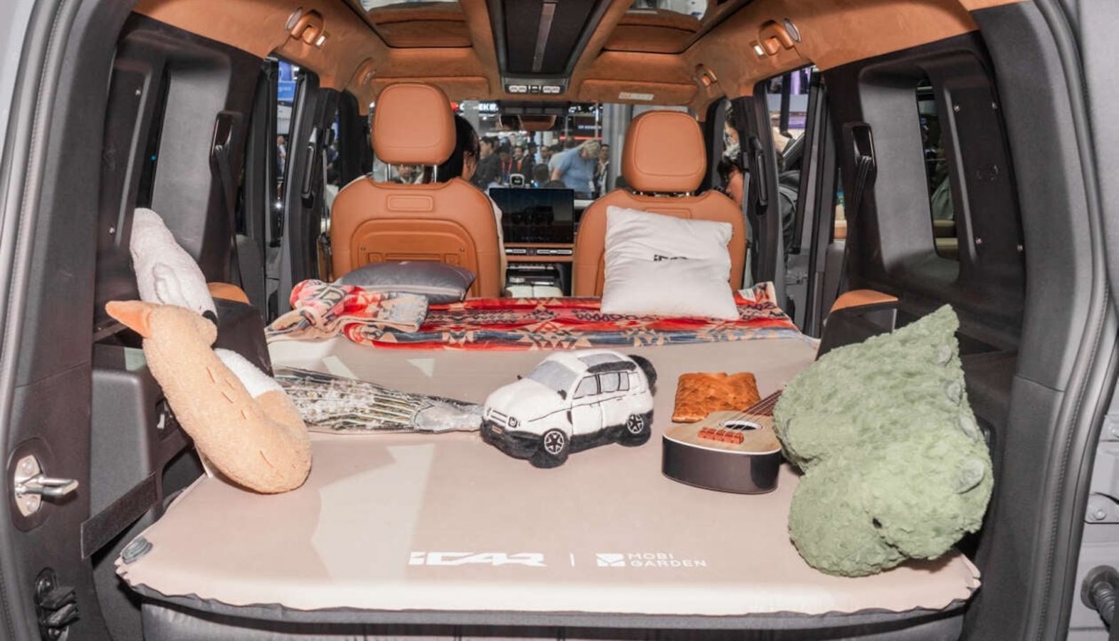 iCaur V27: REEV SUV με 455 ίππους κάνει παγκόσμιο ντεμπούτο στο Πεκίνο