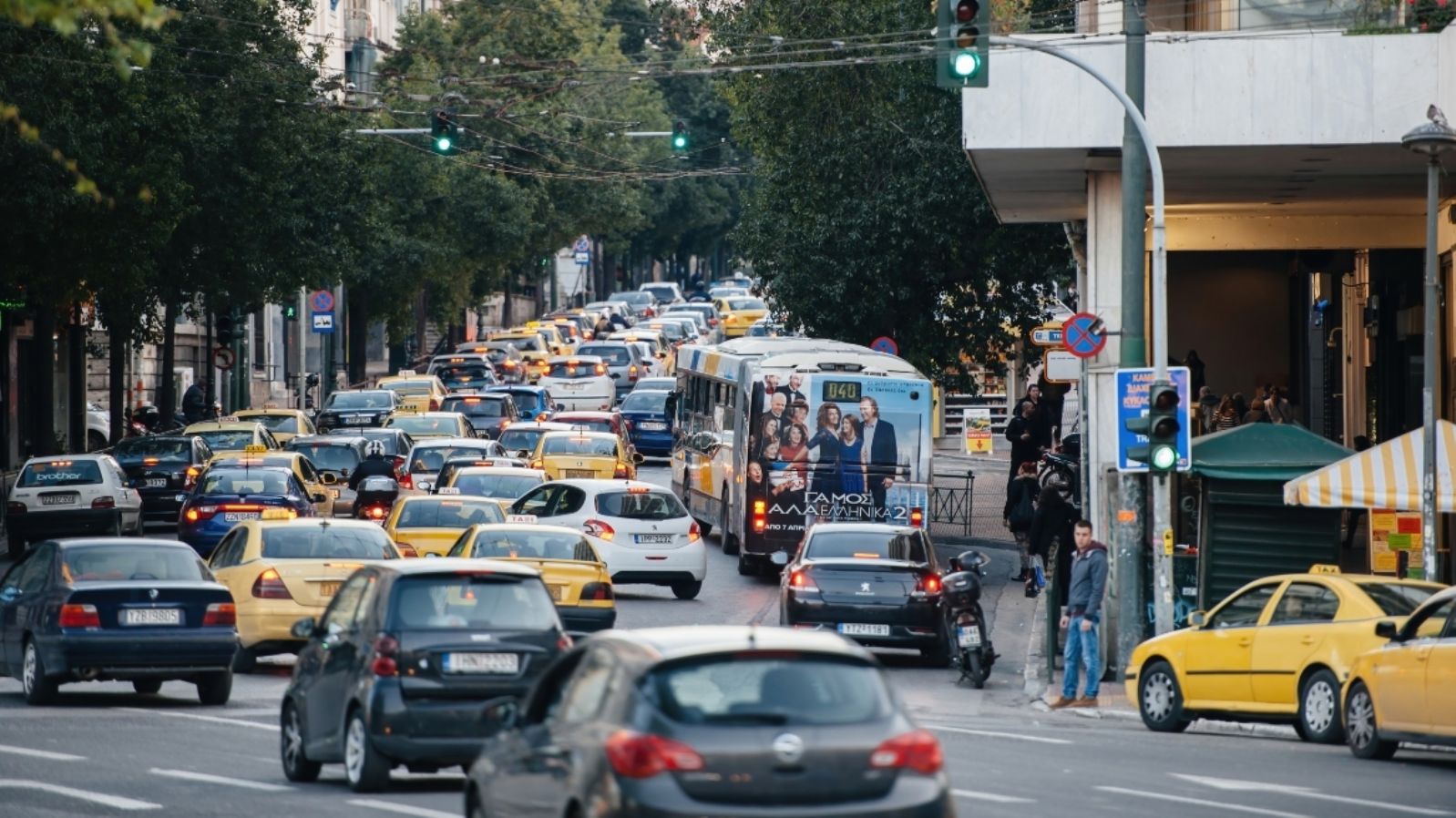 Κίνηση τώρα: Πού καταγράφονται καθυστερήσεις και πού η κυκλοφορία είναι κανονική