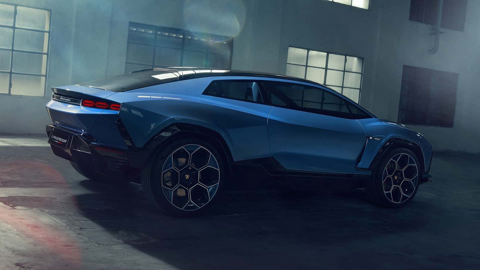 Ακυρώθηκε η 1η ηλεκτρική Lamborghini: «Κοντά στο μηδέν το ενδιαφέρον»