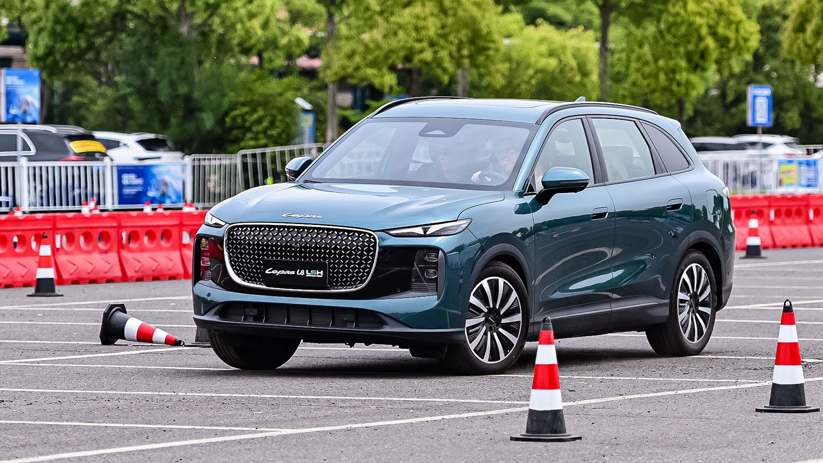 Αποστολή στην Κίνα: Test drive στα αυτοκίνητα της Lepas (L4, L6 και L8)