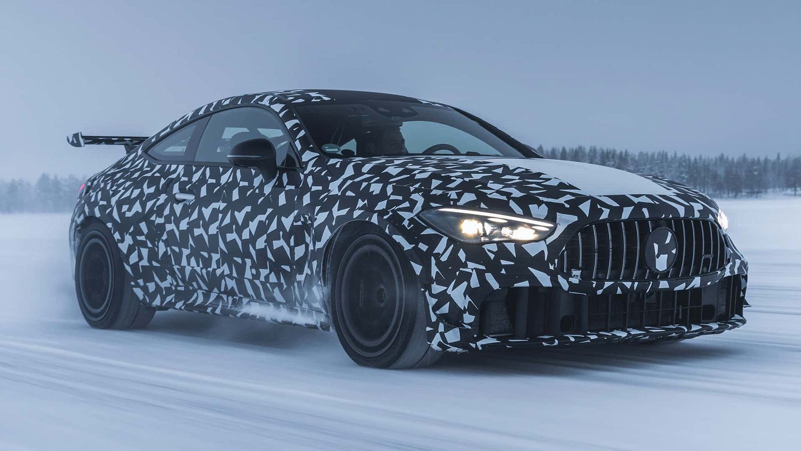 Mέχρι αυτή τη στιγμή η Mercedes Mythos, η υπερπολυτελής σειρά αυτοκινήτων των Γερμανών, έχει στην γκάμα της μόνο ένα αυτοκίνητο. 