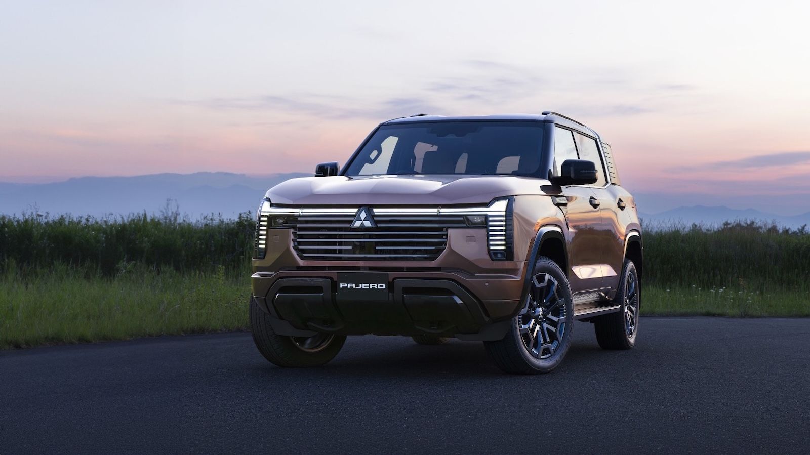 Η Mitsubishi επανέφερε το Pajero και ετοιμάζει δύο νέα, μικρότερα μοντέλα.