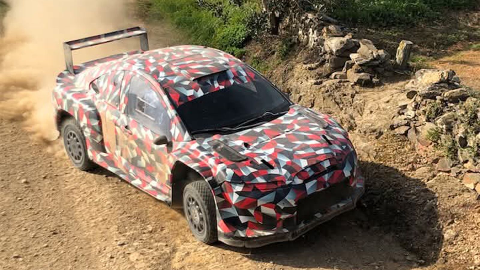 Είναι η νέα Celica αυτό το αγωνιστικό που δοκιμάζει η Toyota; 