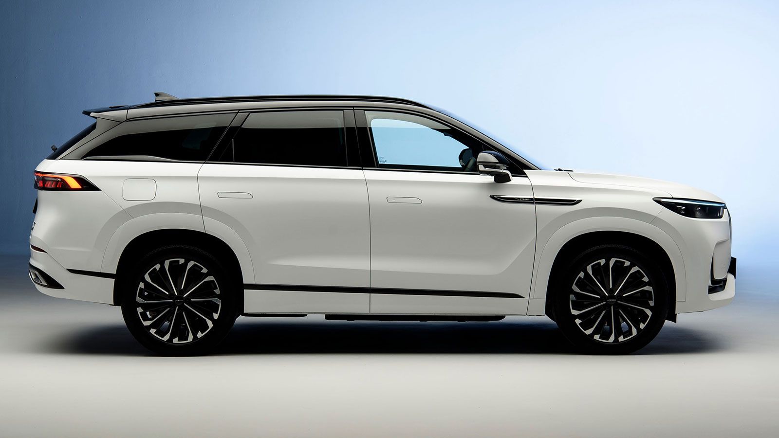 Νέο Jaecoo 8: Plug-in hybrid μεσαίο SUV με 428 άλογα