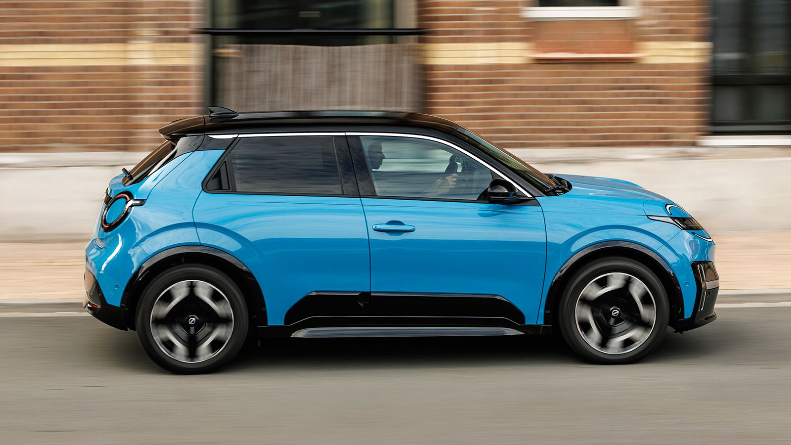 Οι τιμές του νέου Nissan Micra στην Ελλάδα - Ηλεκτρικό με 120 ή 150 PS