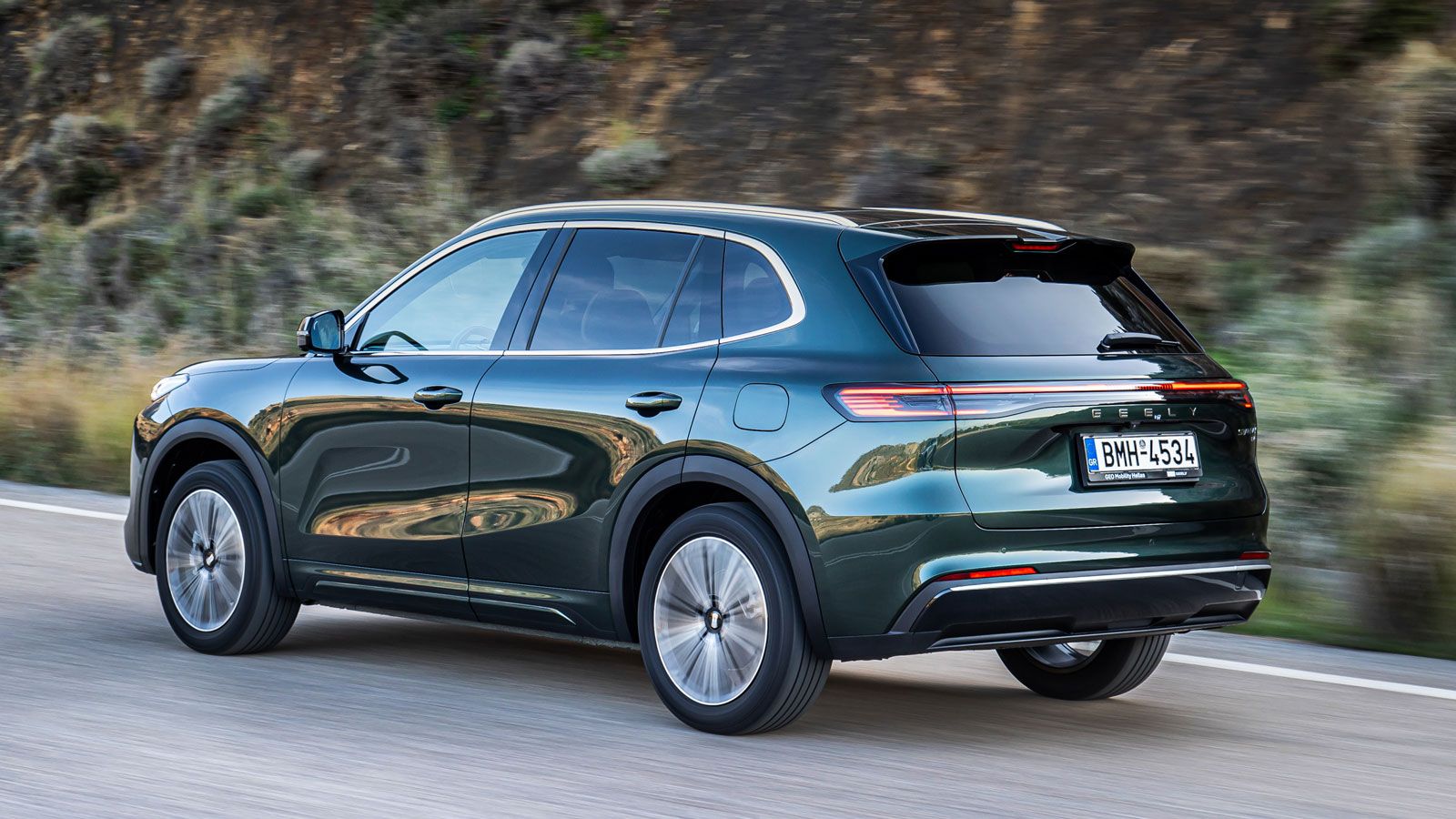 Οδηγούμε στην Ελλάδα το νέο Plug-in υβριδικό Geely Starray EM-i