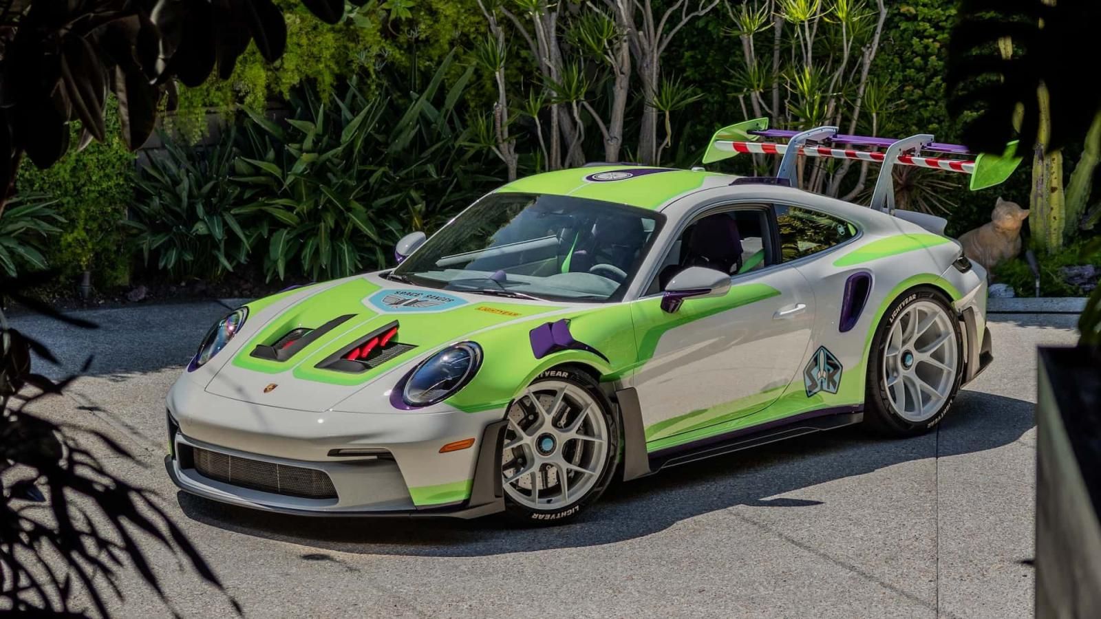 Η Porsche ετοίμασε αυτοκίνητα για τους χαρακτήρες του Toy Story!