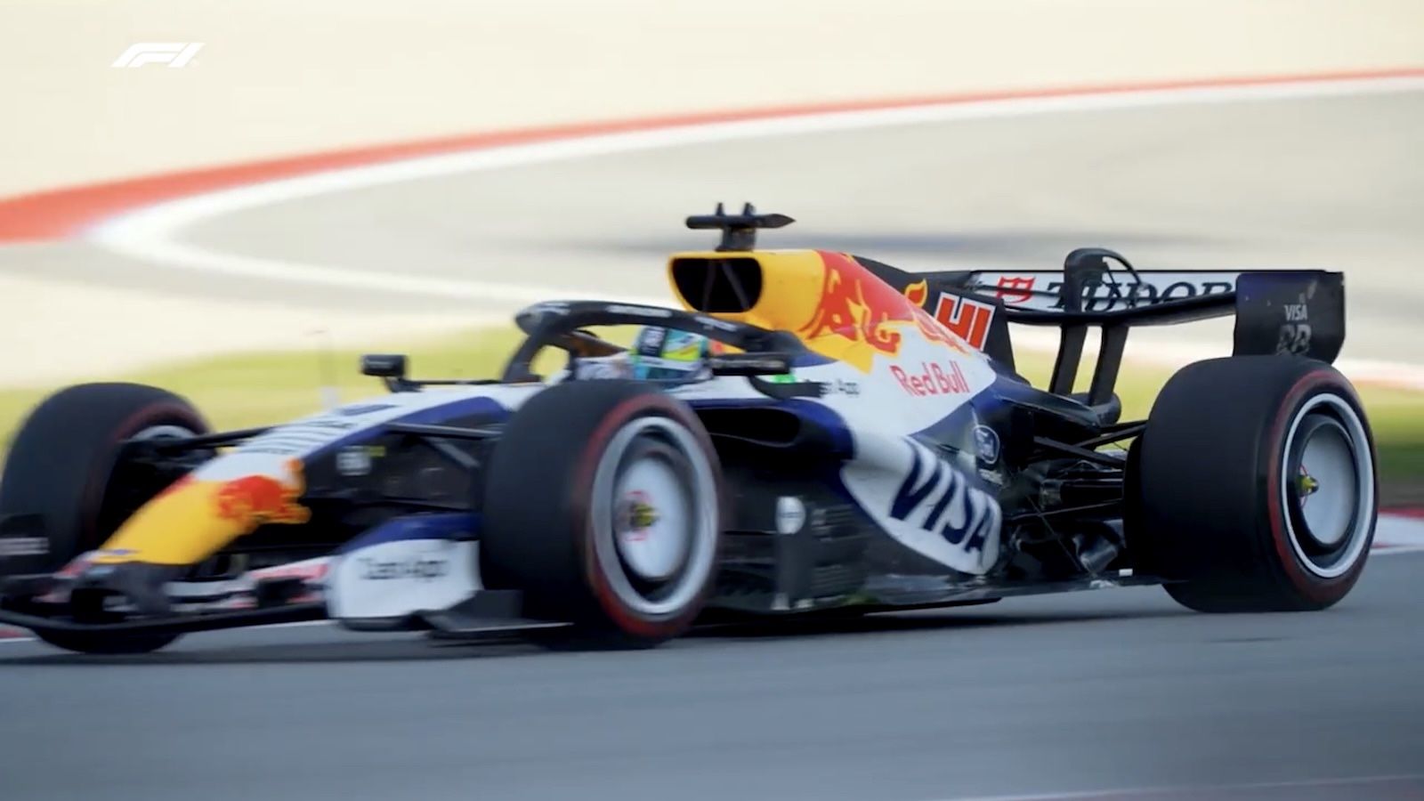 F1: Ξεχωρίζει η Mercedes στις δοκιμές στη Βαρκελώνη
