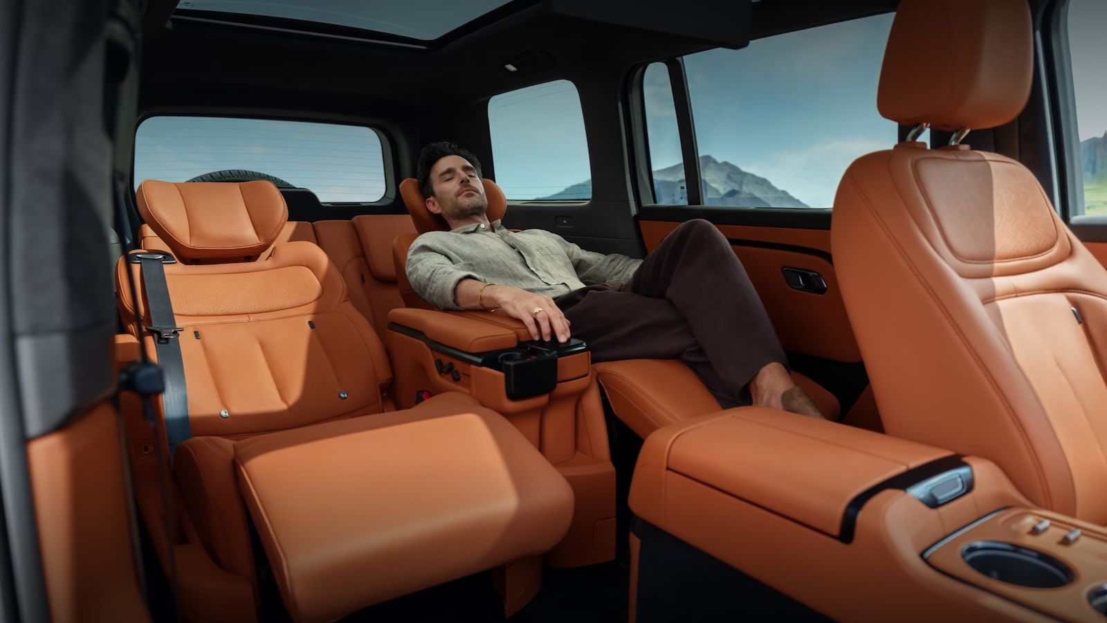 Rox Motors Adamas: Το πολυτελές SUV που παίρνει την «ανάγκη»... πολύ σοβαρά
