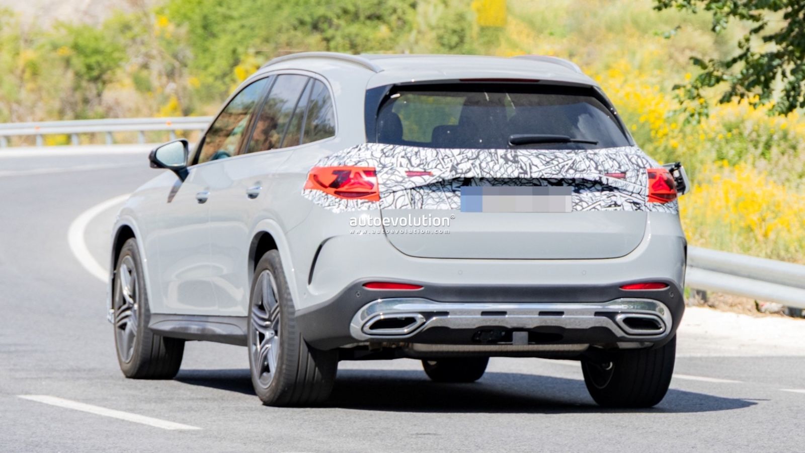 2027 Mercedes-Benz GLC Facelift rear